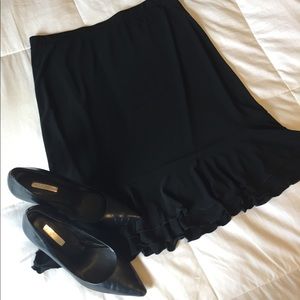 WHMB White House Black Market skirt